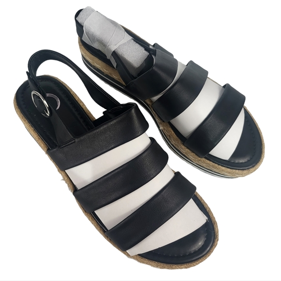 Journee Collection Robyn Platform Sandals Black 10 - Picture 6 of 7